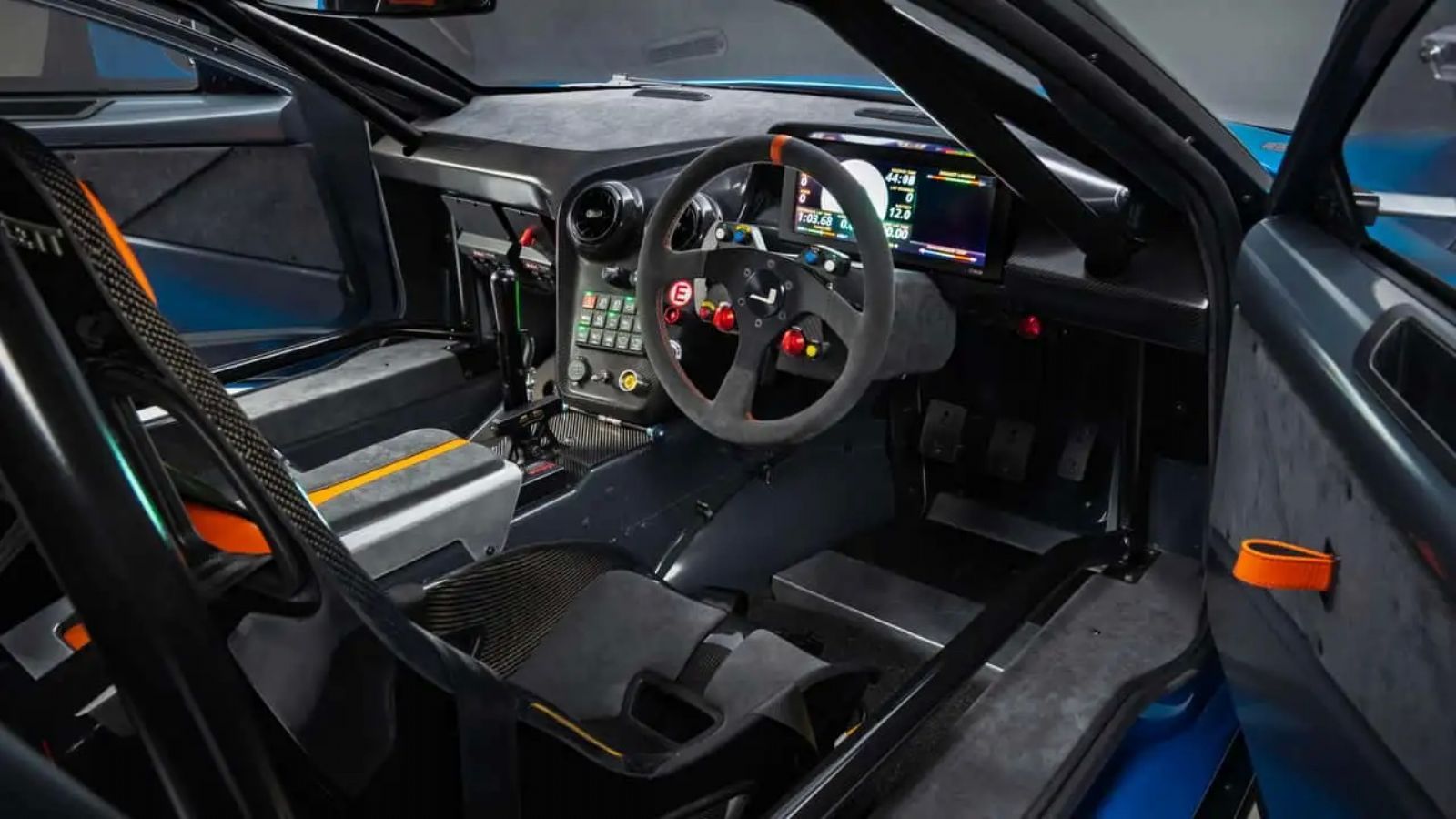 Jensen Interceptor GTX: Ήρθε με 960 ίππους και χειροκίνητο κιβώτιο